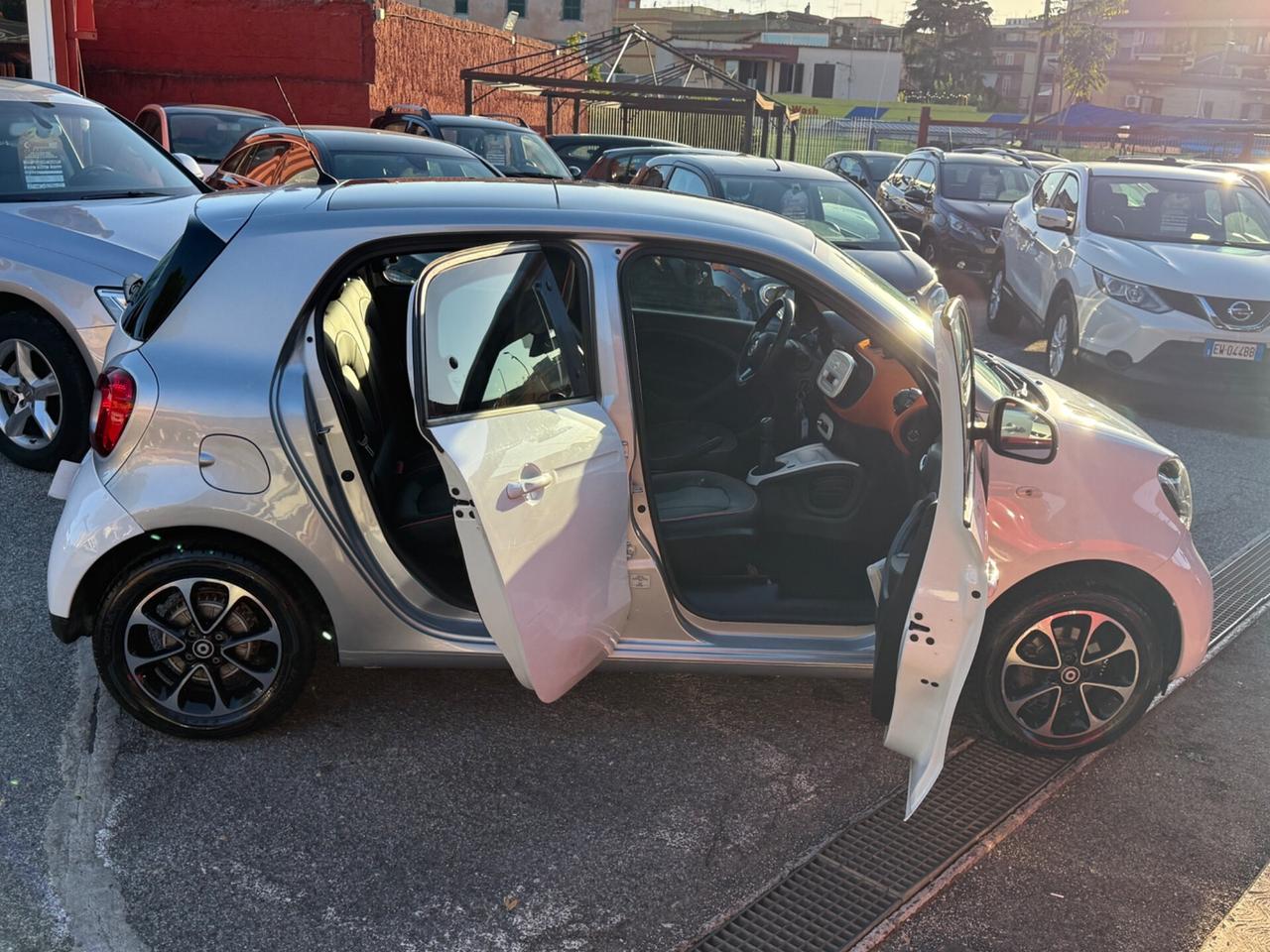 ForFour 1.0 90 CV/( 25 MILA KM )/permute/garanzia/unipro