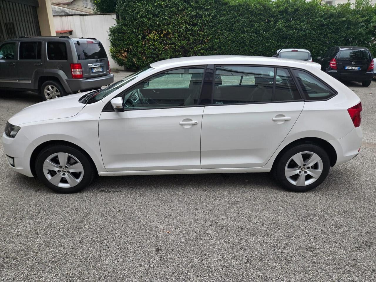 Skoda Rapid 1.6 TDI 115 CV Gancio Traino