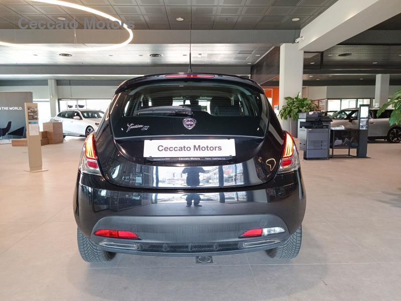 Lancia Ypsilon 5 Porte 1.2 Ecochic S MomoDesign
