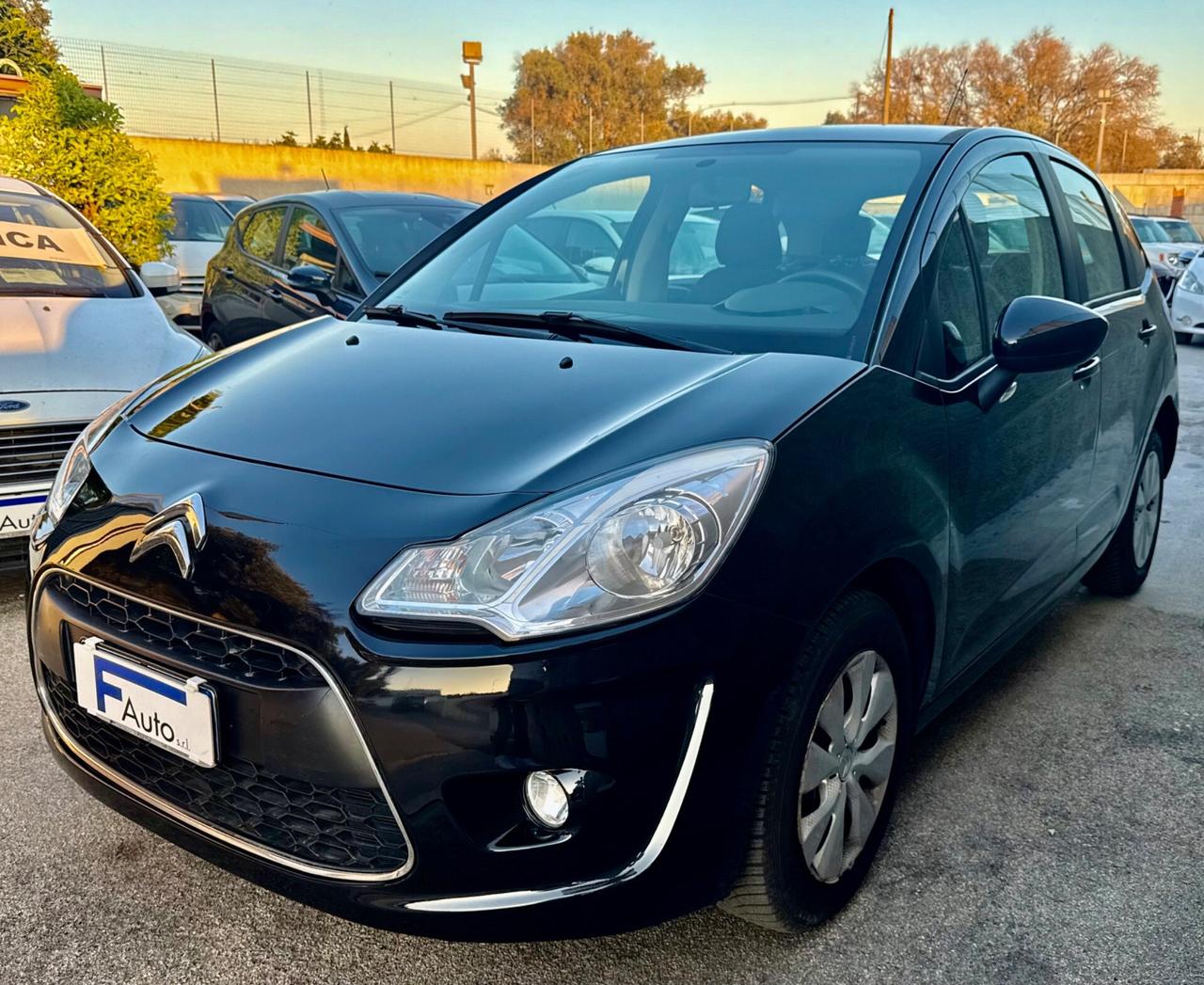 Citroen C3 1.4 HDi 70Cv,**86.465km**,clima,radio,ecc.