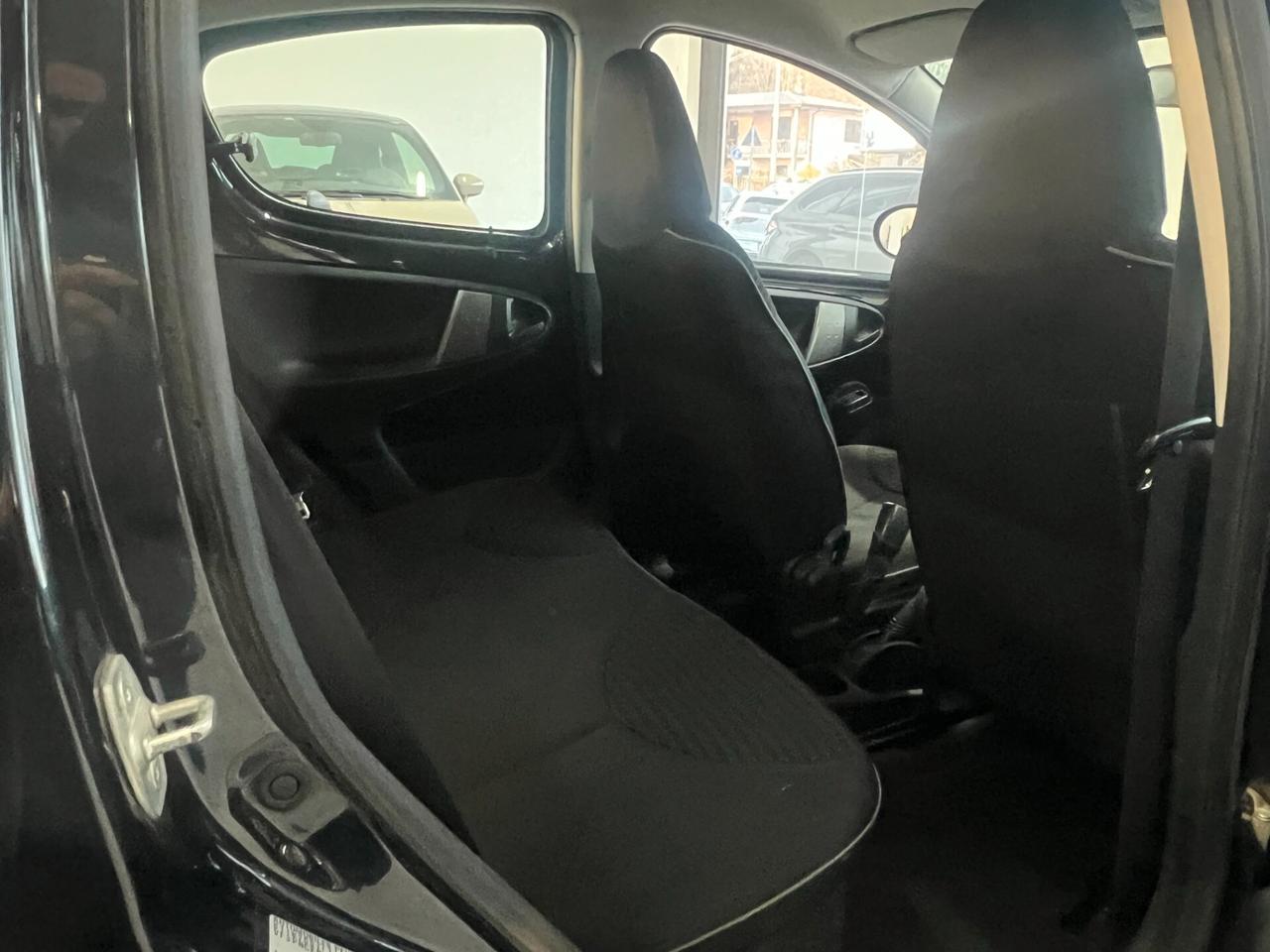 Peugeot 107 1.0 68CV 5p. Active 100000KM