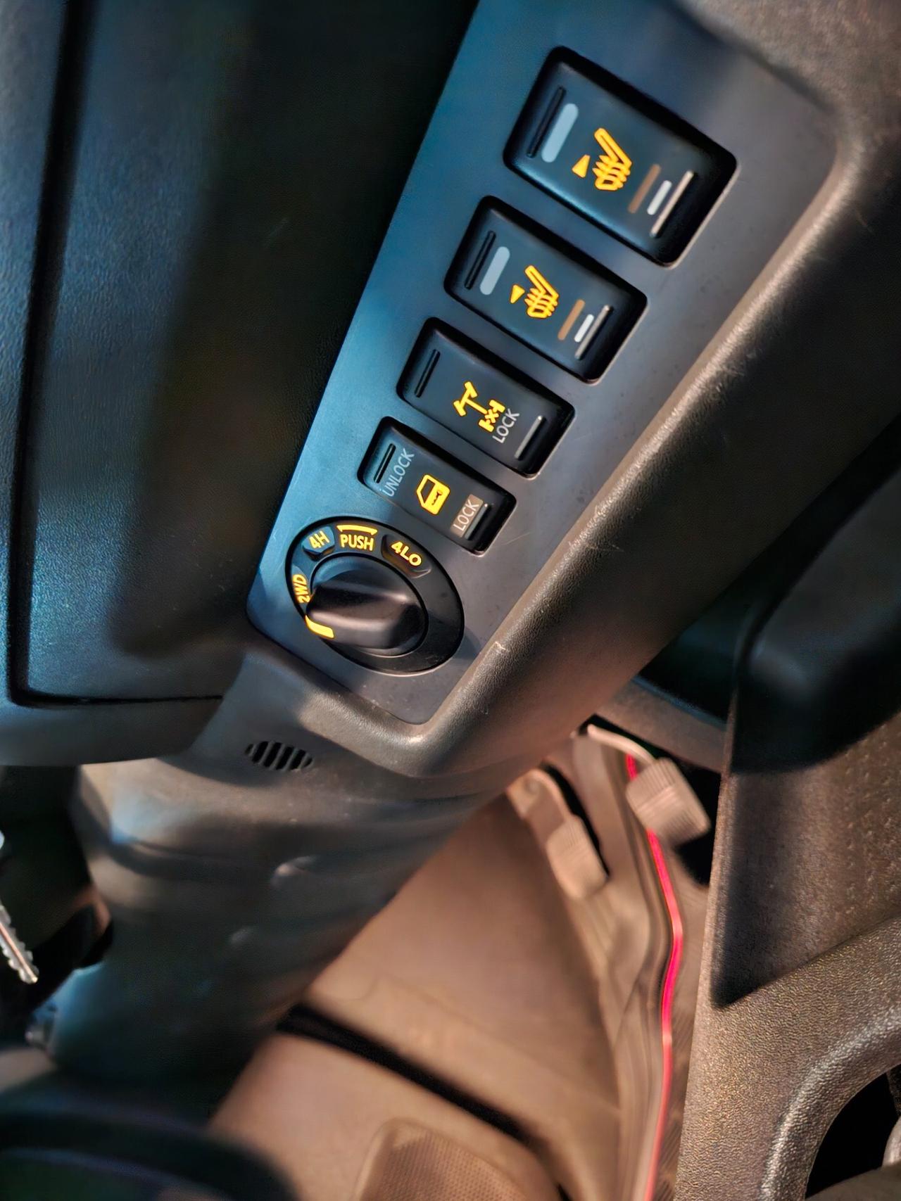 Nissan Navara 2.5 dCi 4 porte Double Cab Sport 98000km!! 4x4