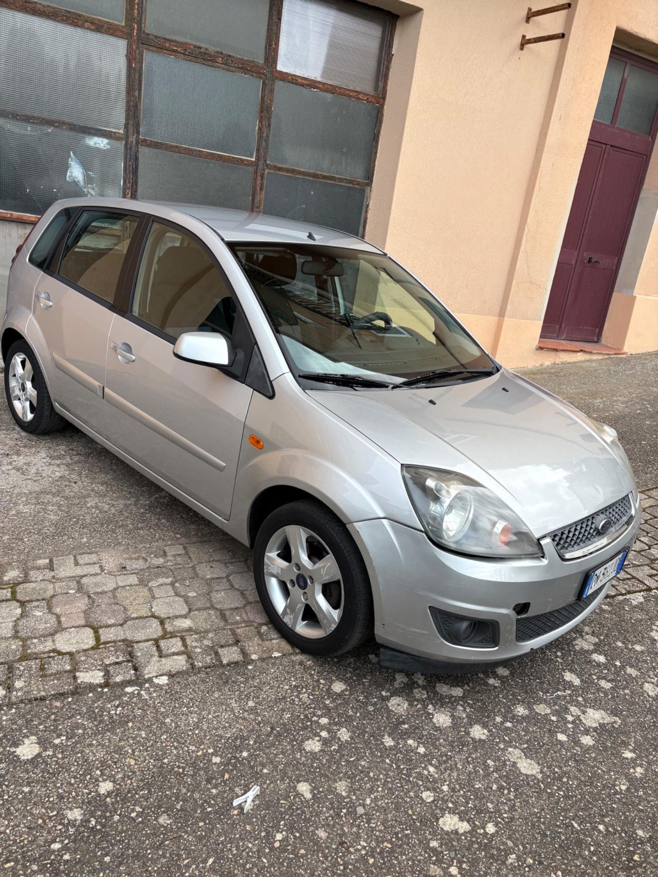 Ford Fiesta 1.4 TDCi 5p. Ghia