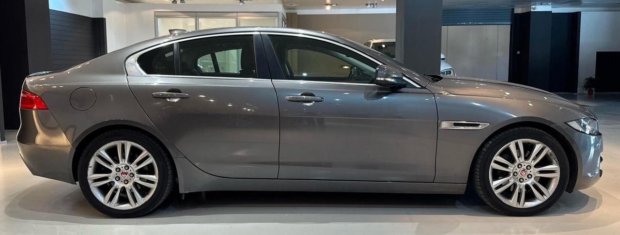 Jaguar XE 2.0 D Turbo 160CV Aut. Portfolio - 2017