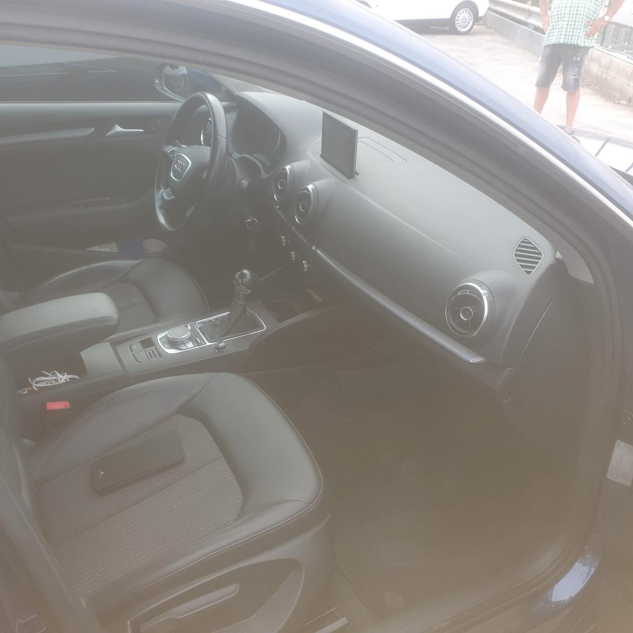 Audi A3 SPB 1.6 TDI clean diesel S tronic Ambition