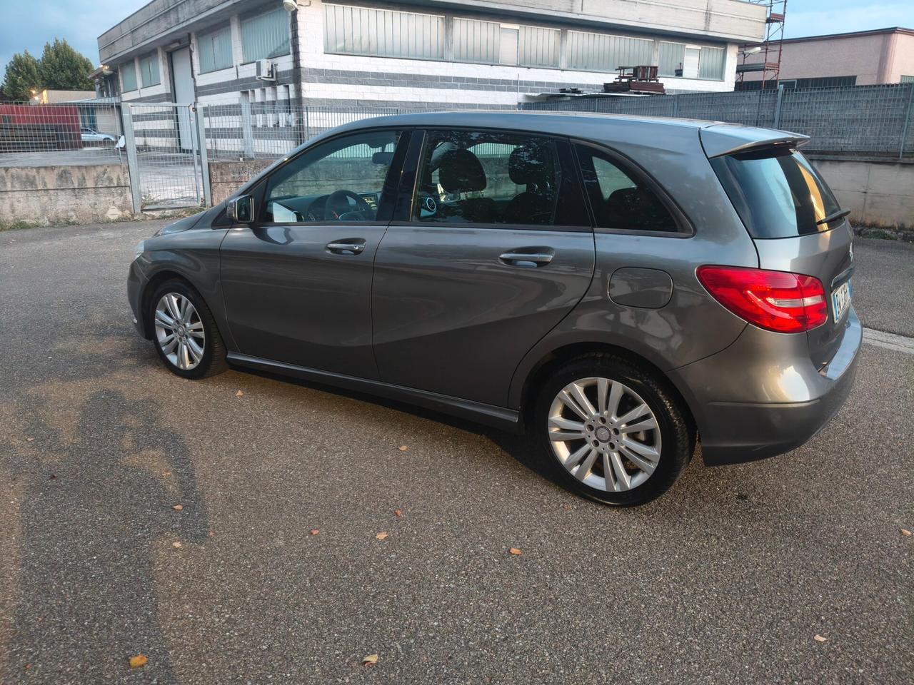 Mercedes B 180 CDI 14 SOLO 132.000 KM