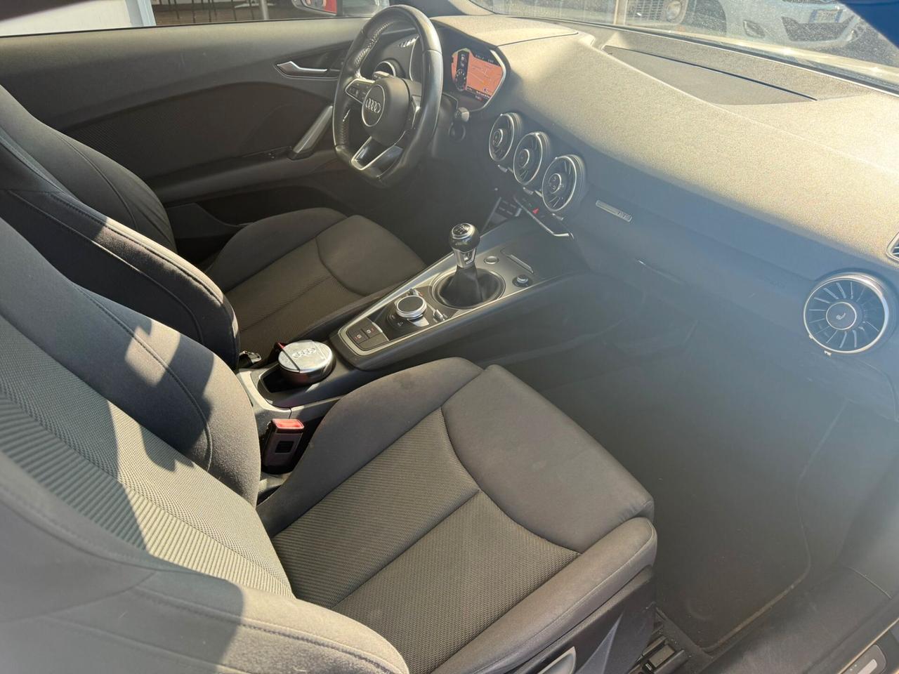 Audi TT Coupé 2.0 TFSI S line