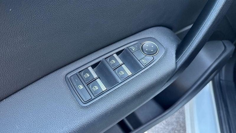 Renault Captur 1.0 TCe GPL Intens my21