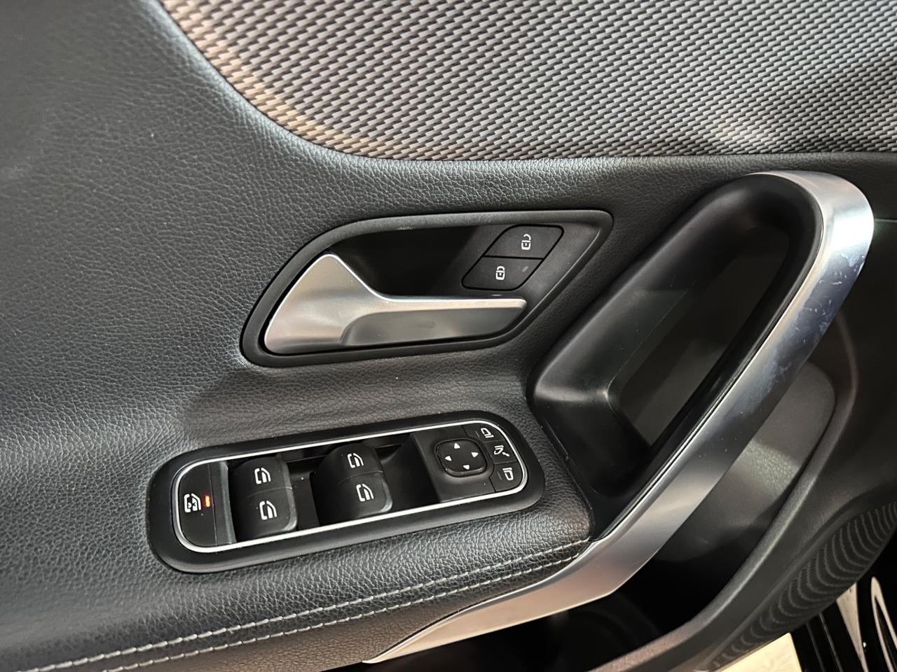 Mercedes-benz A 180 d Automatic -2019 LED/NAVI/18"