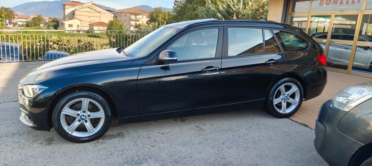 Bmw 320 320d Efficient Dynamics Touring Business Advantage aut.
