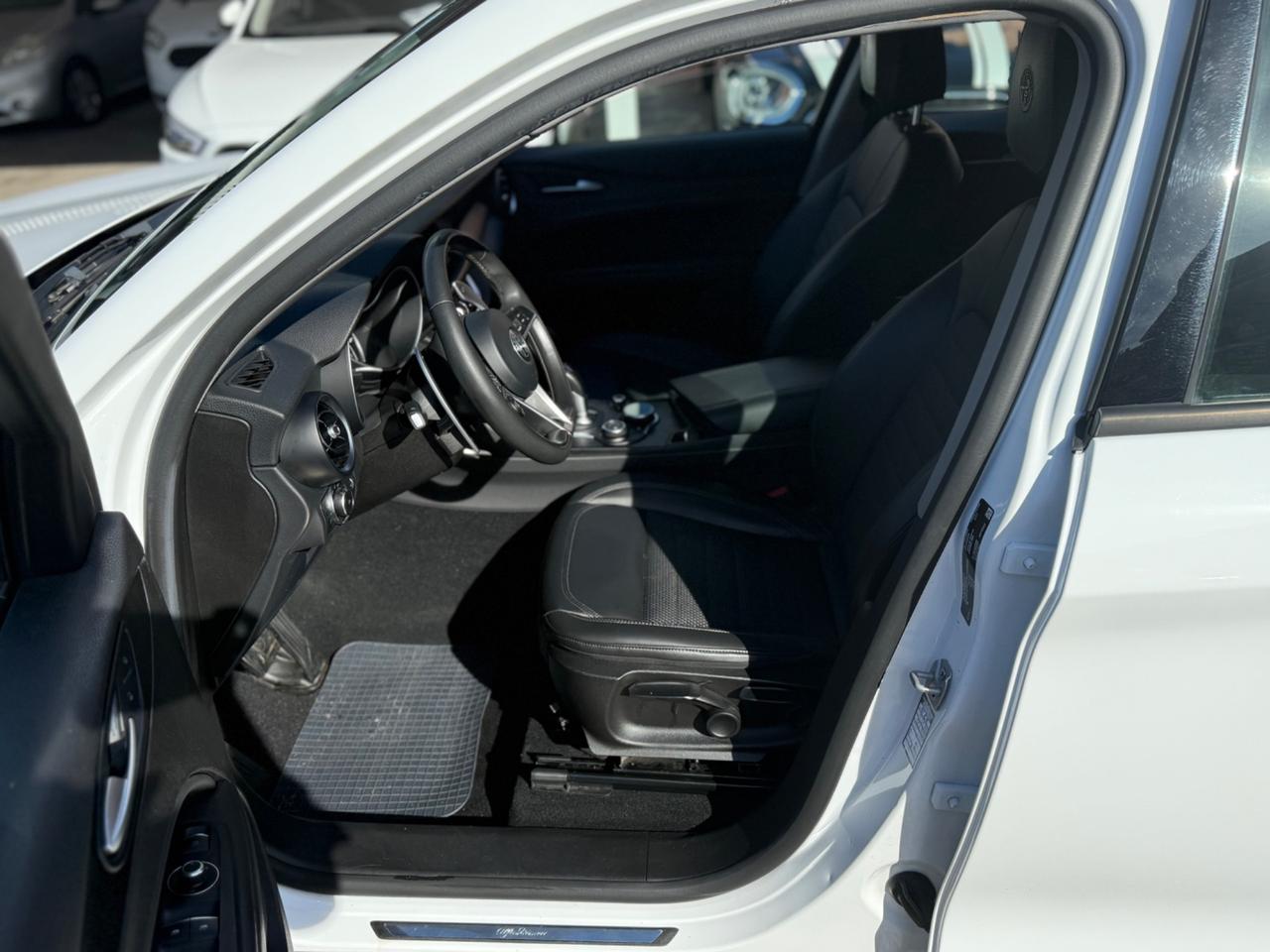 Alfa Romeo Stelvio 2.2 Turbodiesel 190 CV AT8 Q4 Executive