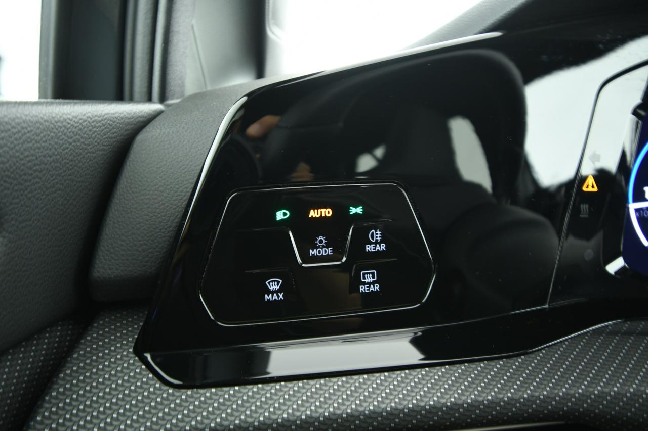 VOLKSWAGEN Golf 1.5 etsi evo R-Line 130cv dsg NEOPATENTATI+ACC+APPLE CARPLAY