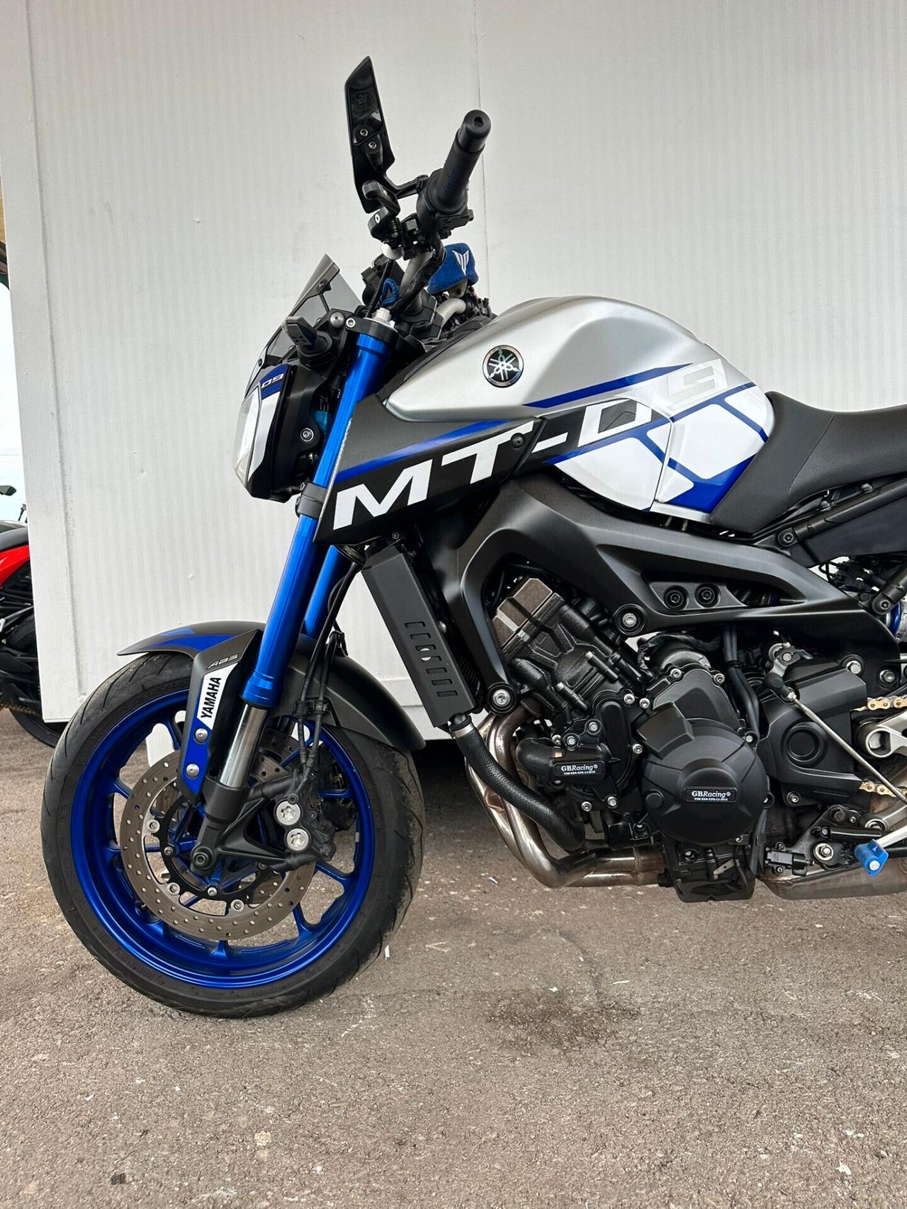 Yamaha MT-09 - 2016