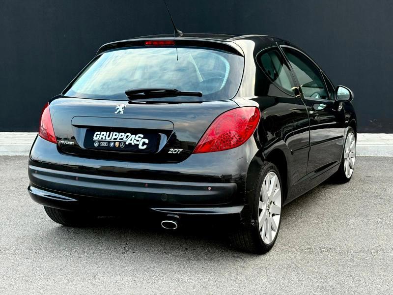 Peugeot 207 3 Porte 1.6 DIESEL 110 CV ADATTA NEOPATENTATI