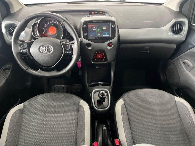 Toyota Aygo Aygo 5p 1.0 x-play m-mt 72cv