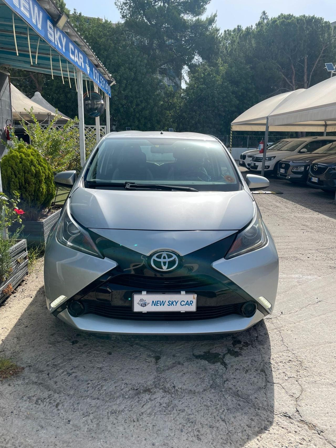 Toyota Aygo 1.0 VVT-i 69 CV 5p. x-cite