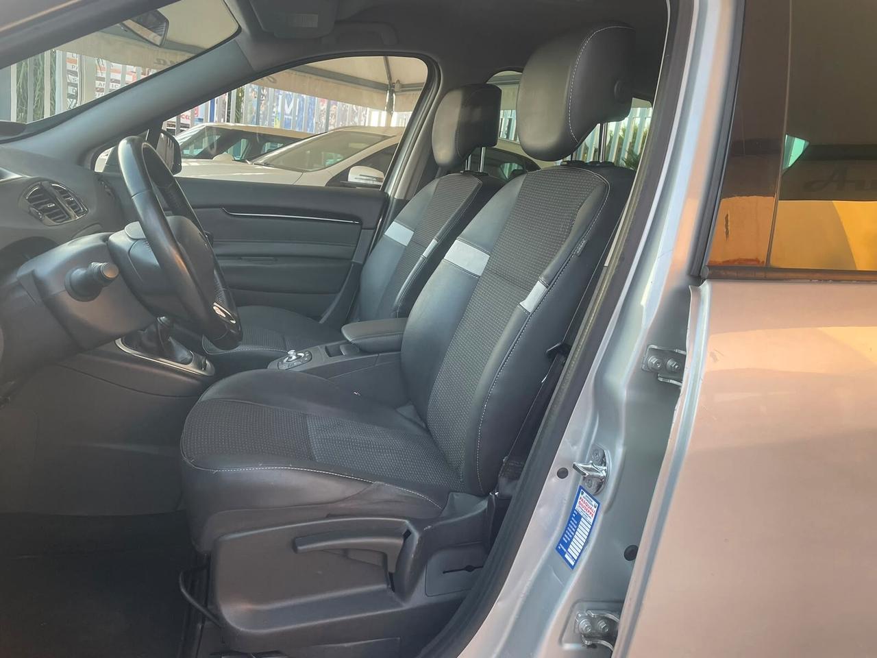Renault Scenic Scénic 1.5 dCi 110CV 7 posti