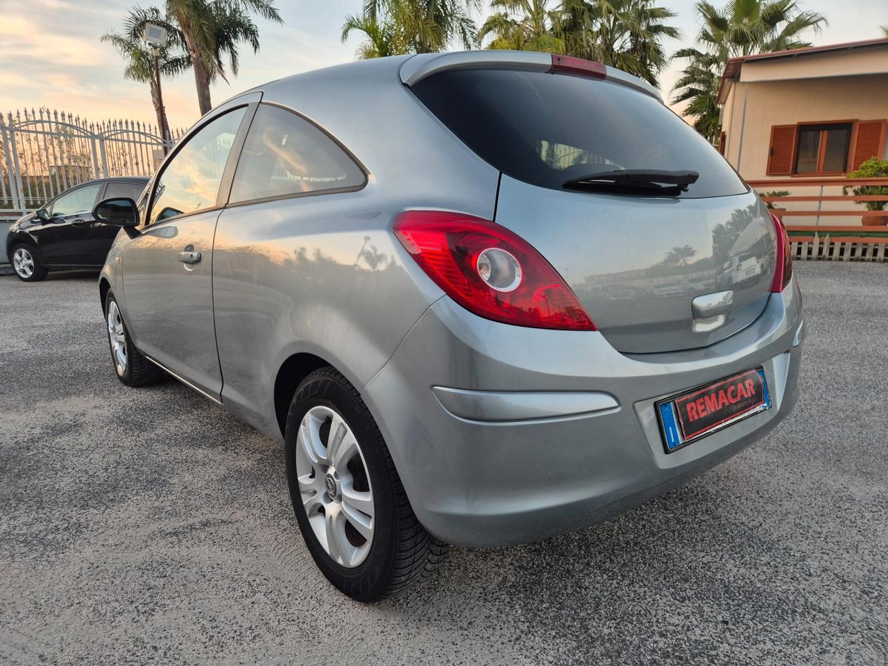 Opel CORSA 1.2 85CV 3 porte GPL RESTAYLING 2012
