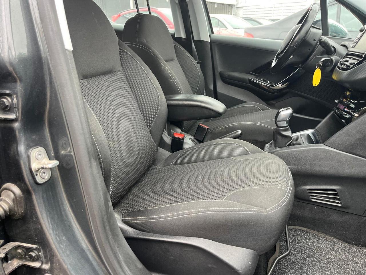 Peugeot 208 PureTech 82 5p. GPL Allure