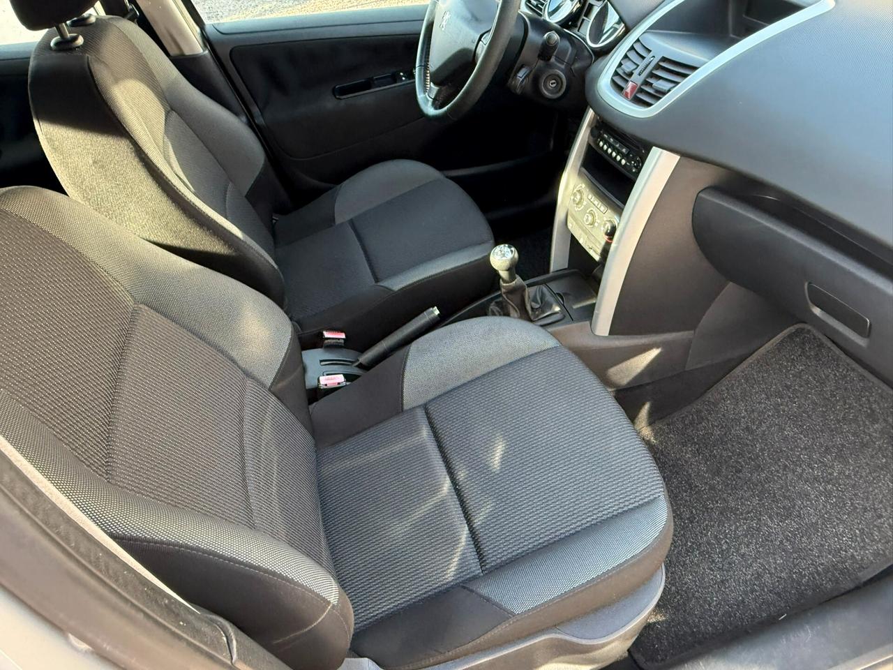 Peugeot 207 5p 1.4 hdi 8v energie 70cv