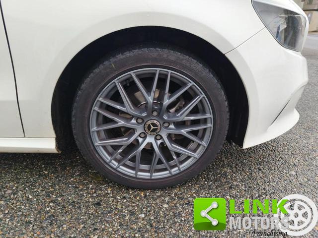 MERCEDES-BENZ A 180 d Premium