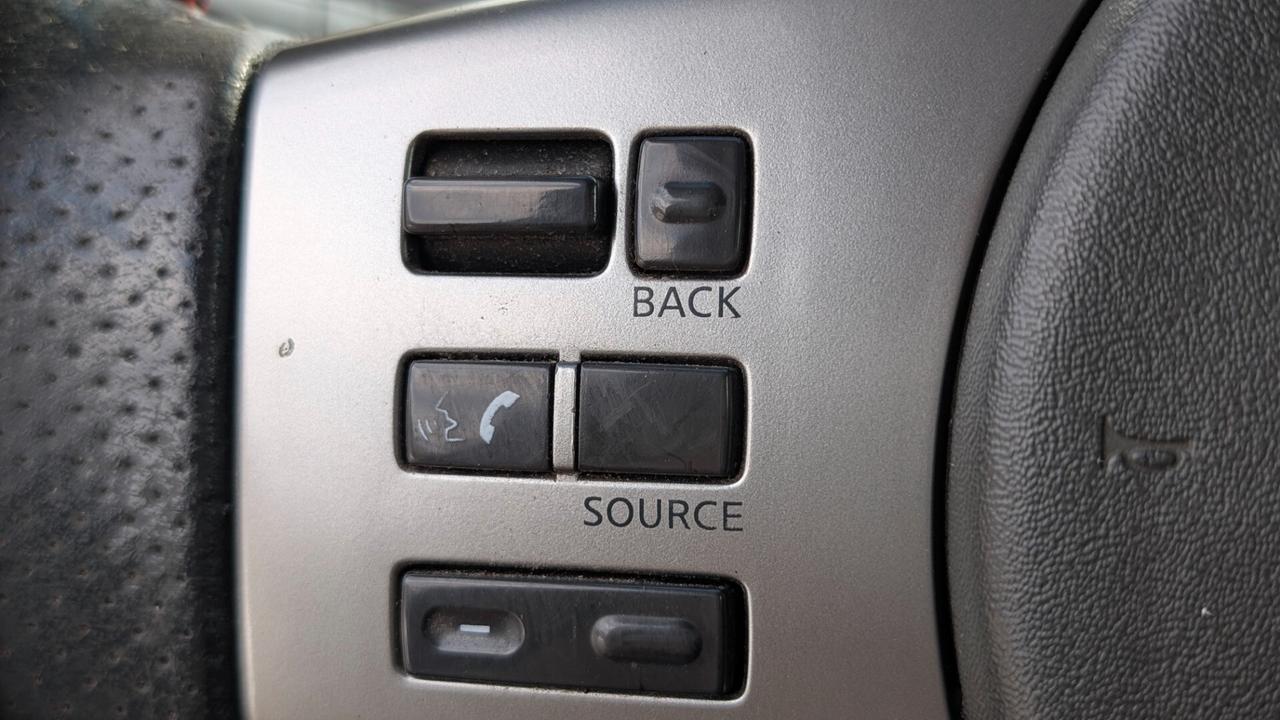 Nissan Navara 2.5 dCi 4 porte Double Cab LE