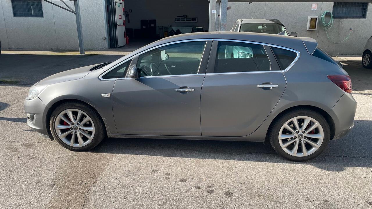 Opel Astra 1.7 CDTI 110CV 5 porte Cosmo