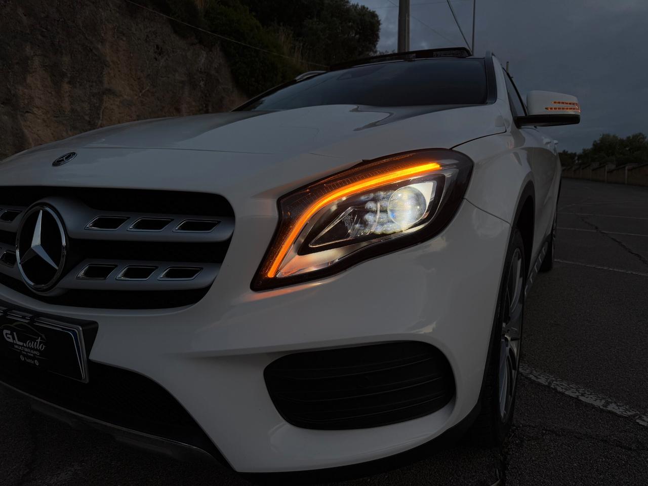 Mercedes GLA200 4MATIC 136/PREMIUM AMG/TETTO/19"