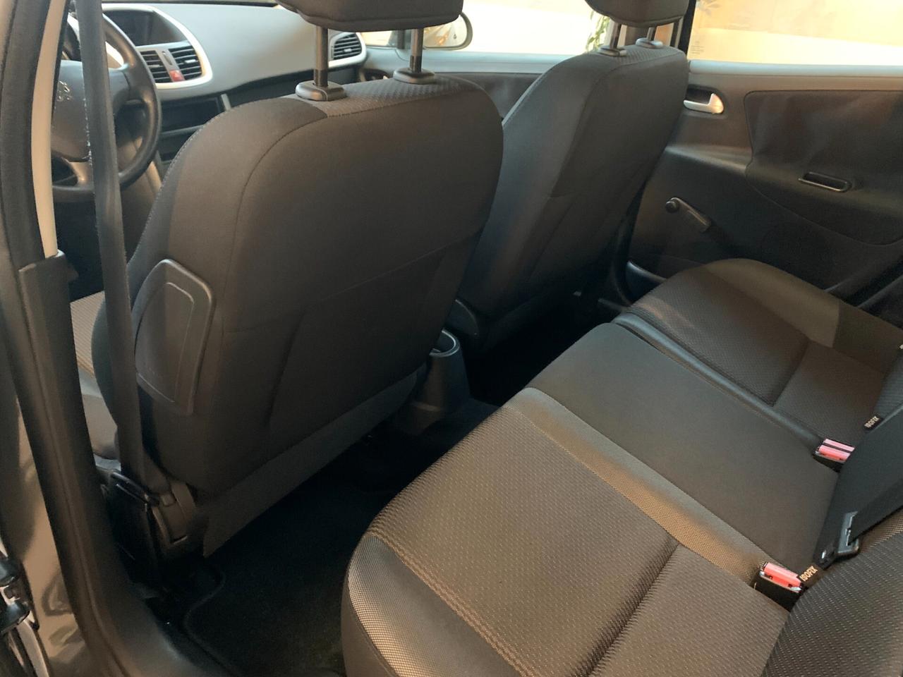 Peugeot 207 1.4 8V 75CV 5p. Energie