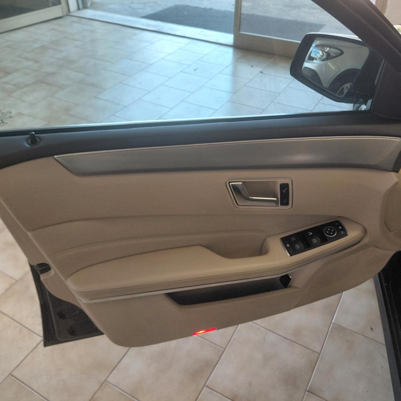 MERCEDES CLASSE E ANNO 2014 DS 2.1 AUTOMATICA KM 370 MILA