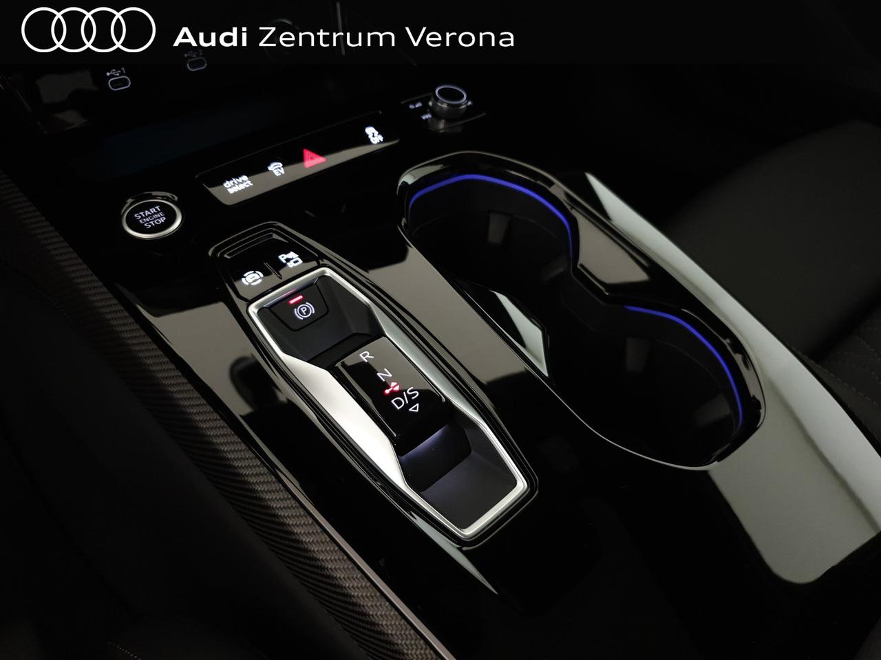 Avant 2.0e-hybrid 299CV quattro Str S line Edition