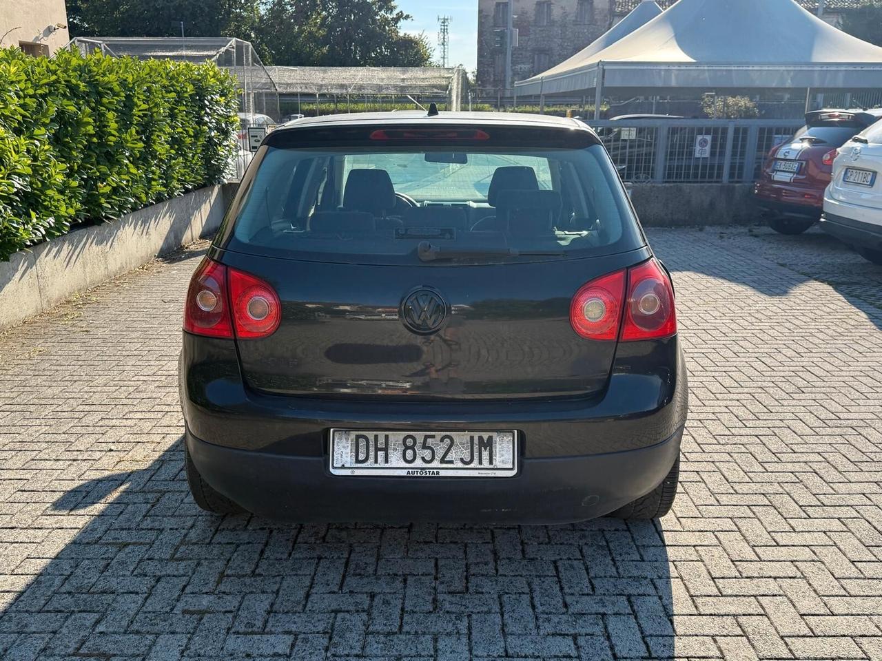 Volkswagen Golf 1.6 16V FSI 5p. Sportline