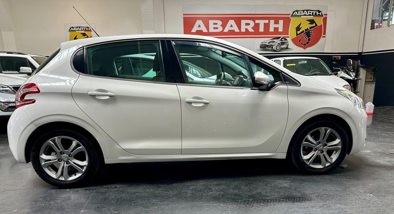 Peugeot 208 1.2 benzina 5 porte Allure