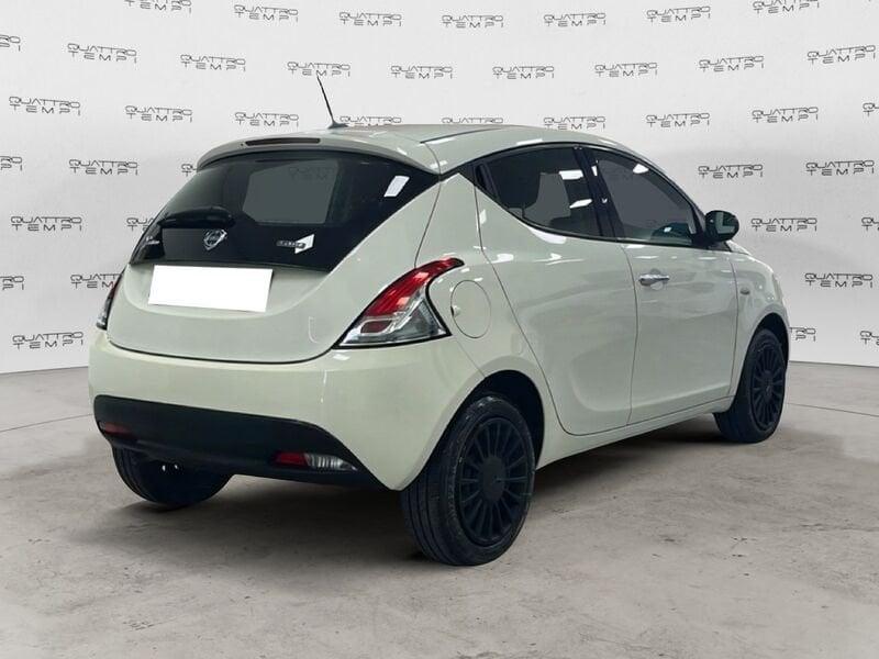 Lancia Ypsilon 1.0 FireFly 70cv S&S Hybrid SILVER PLUS