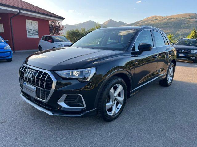 AUDI Q3 35 TDI Business Advanced