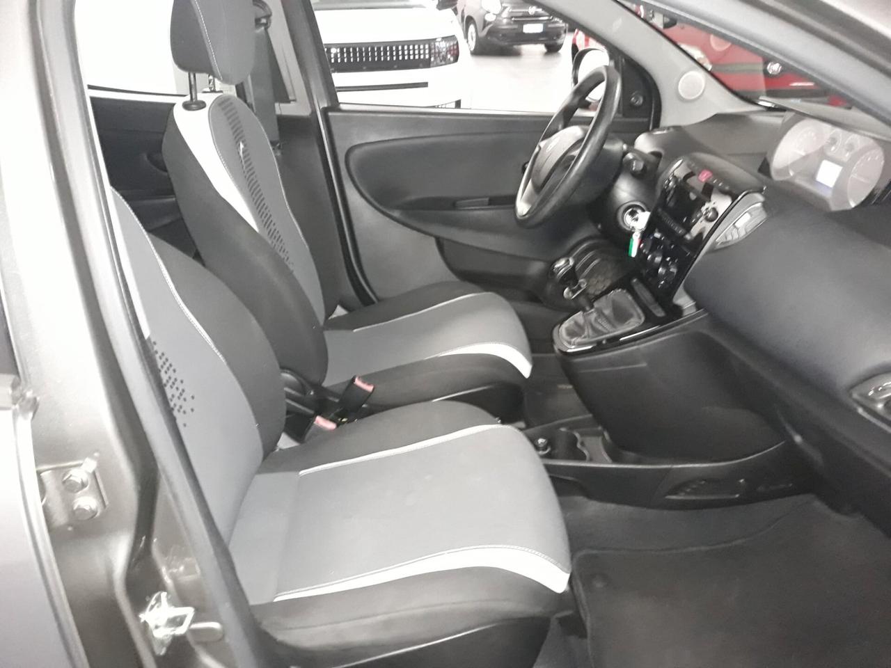 Lancia Ypsilon 1.2 69 CV 5 porte GPL Ecochic Gold