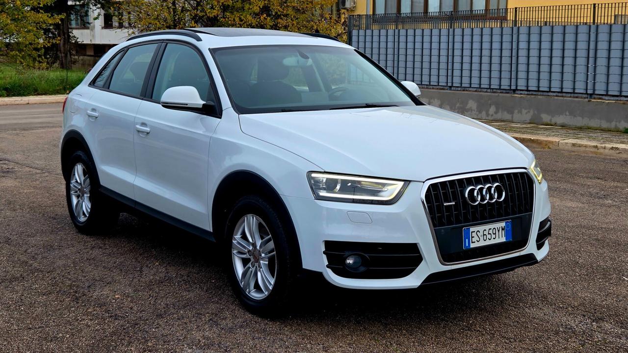 Audi Q3 2.0 TDI quattro S tronic TETTO