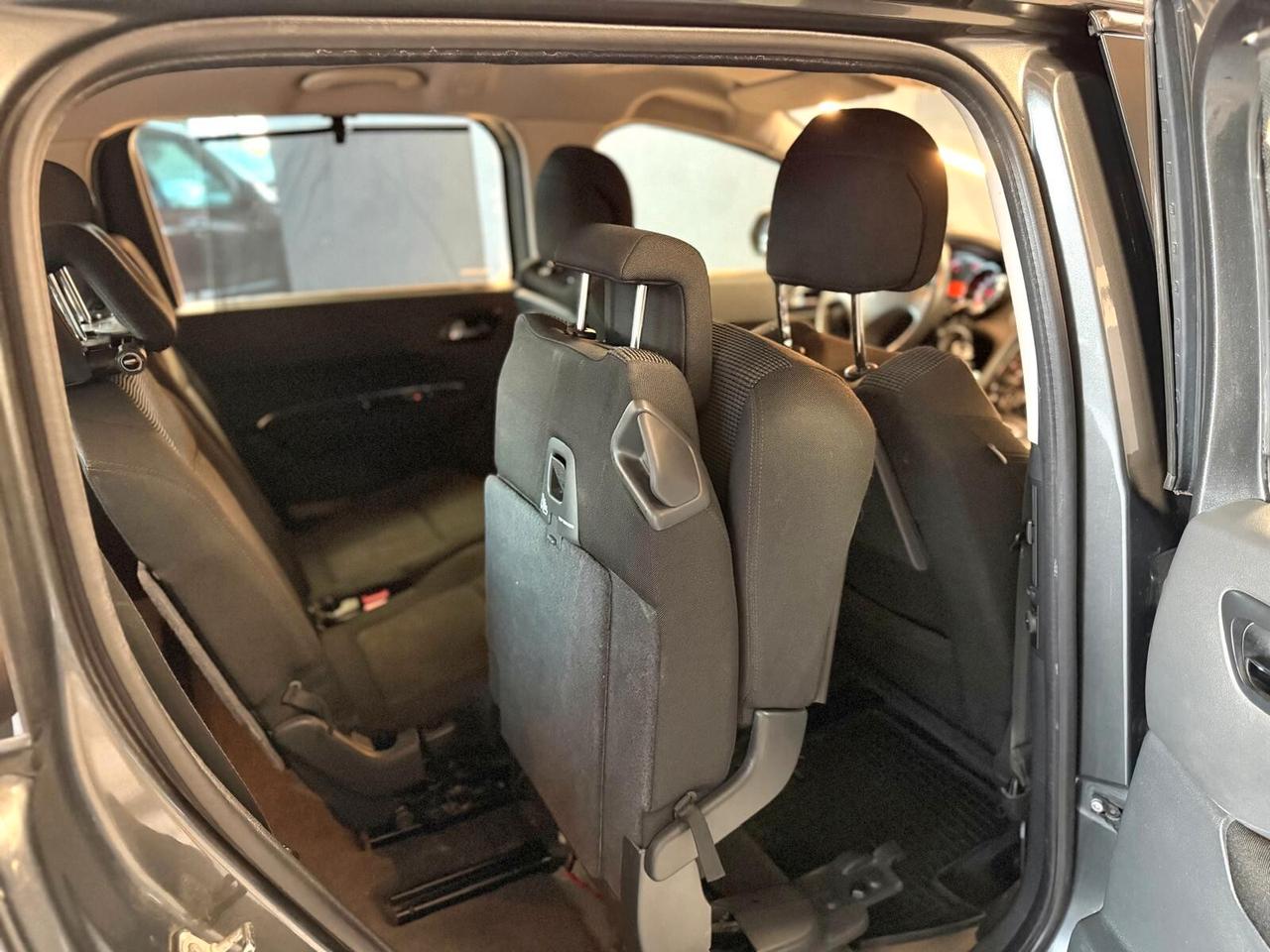 Peugeot 5008 1.6 HDi 112CV Tecno