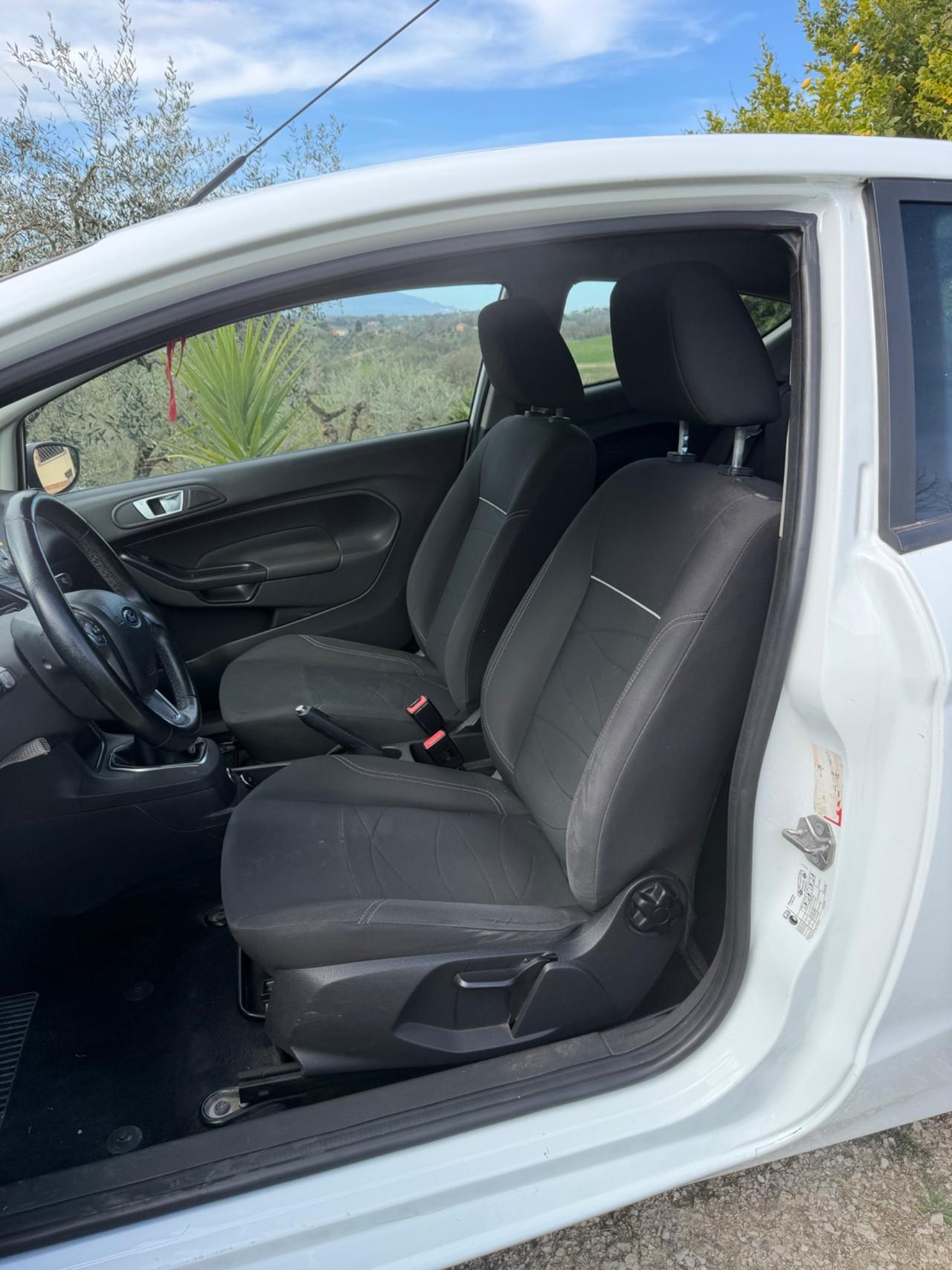 Ford Fiesta 1.4 3p. Bz.- GPL Titanium