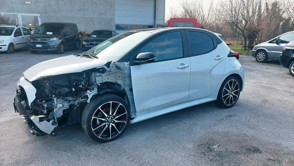 Toyota Yaris 1.5 Hybrid GR Sport INCIDENTATA