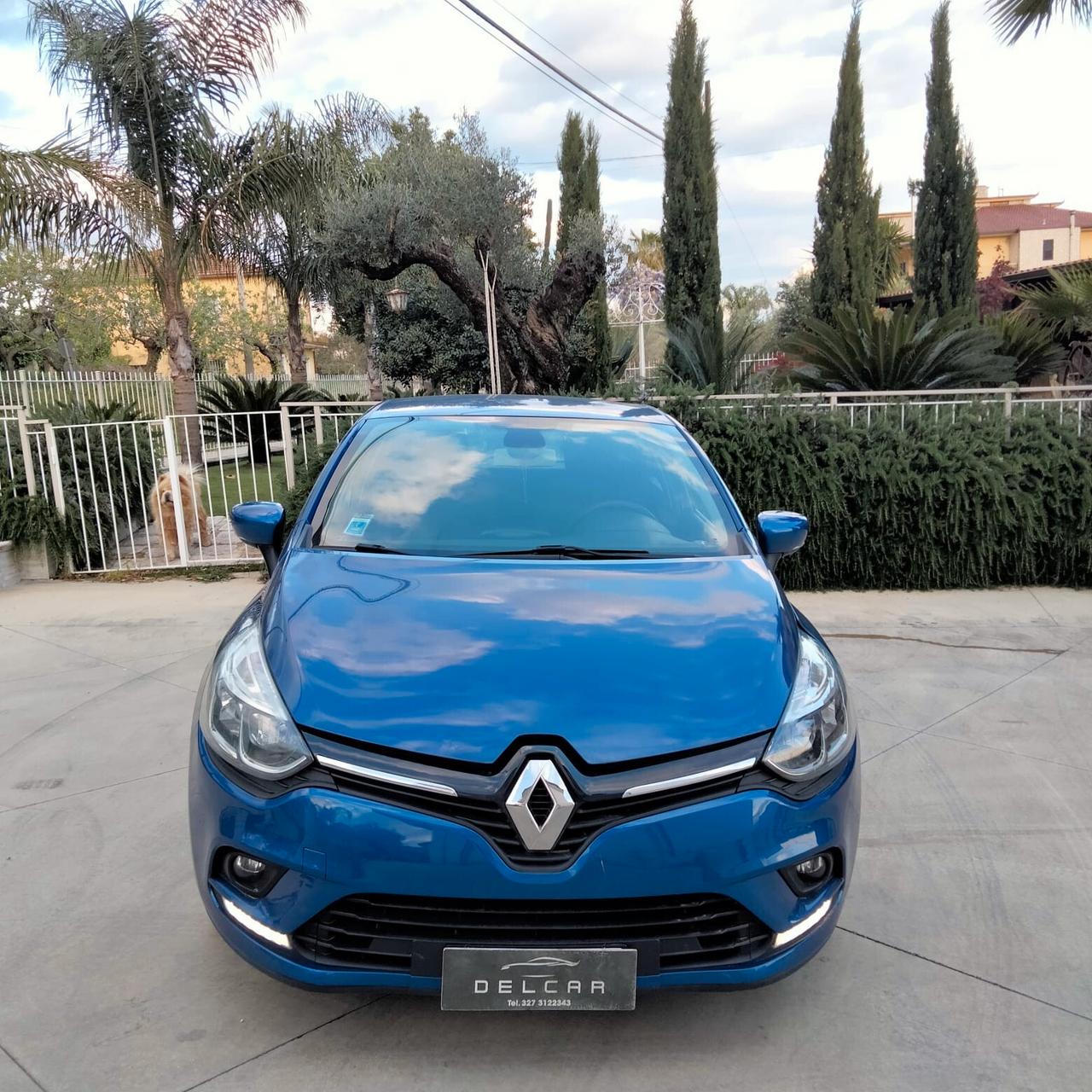 Renault Clio dCi 8V 90 CV EDC 5 porte Moschino Zen