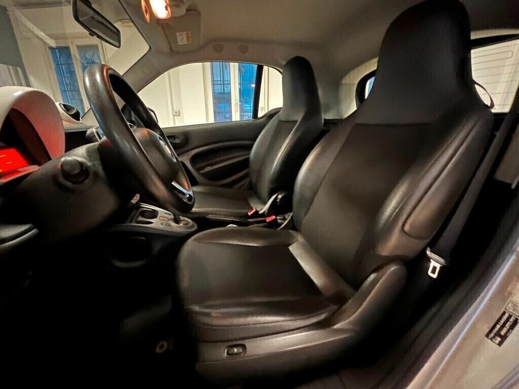 Smart ForTwo Coupe 71 Cv 1.0 Automatica Euro 6B Per Neopatentati