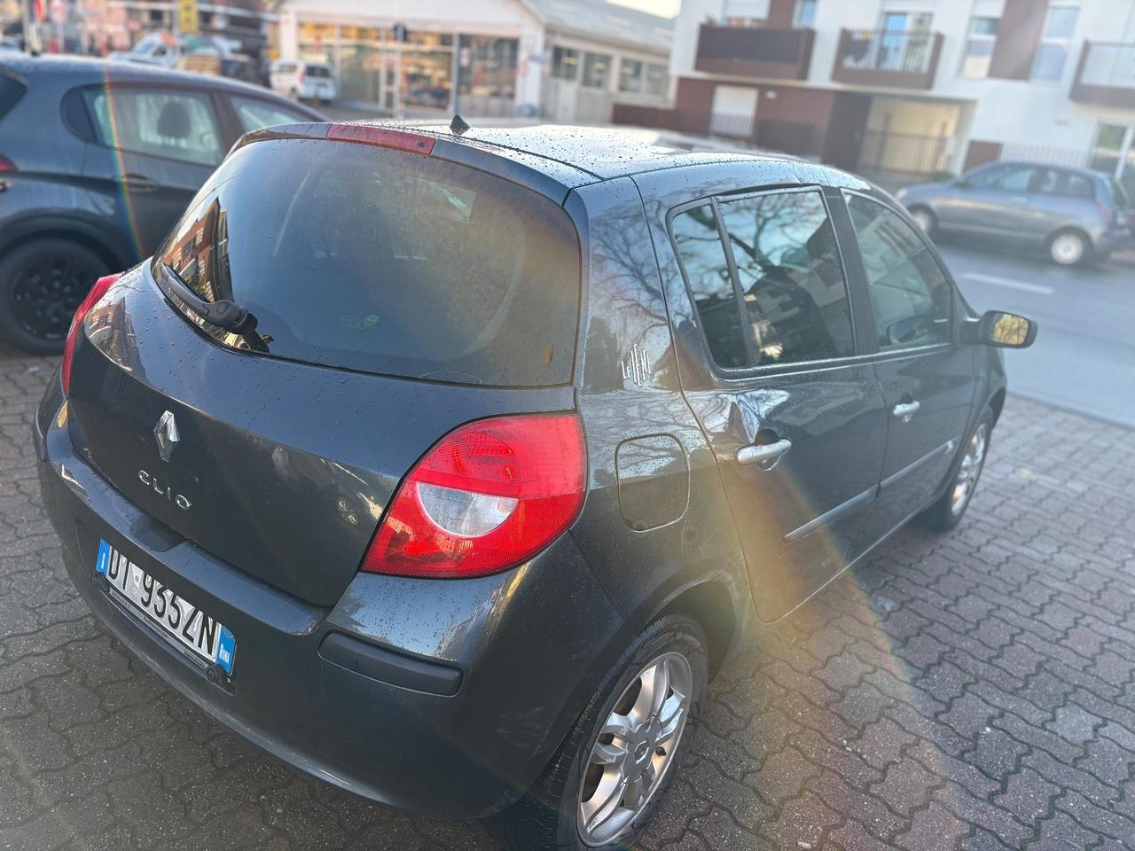 Renault Clio 1.2 16V 5 porte Dynamique