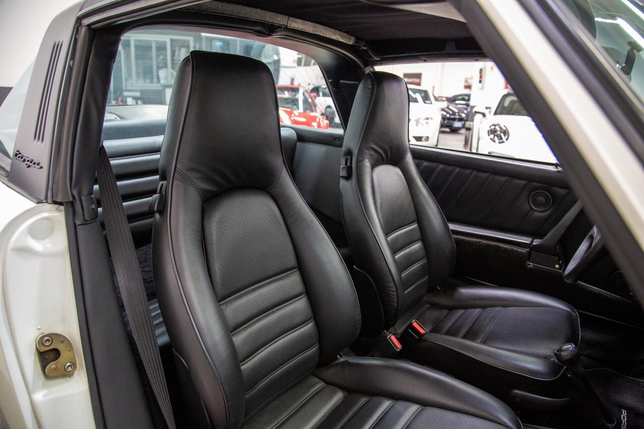 Porsche 911 Carrera 3.2 Targa G50 ASI Targa Oro