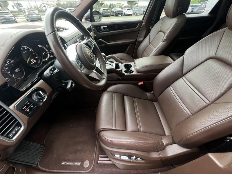 Porsche Cayenne 3.0 V6 E-Hybrid 462 CV