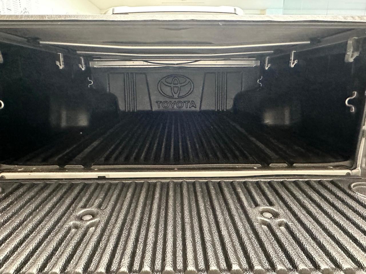 Toyota Hilux 2.4 DC D-D4 4X4 AT