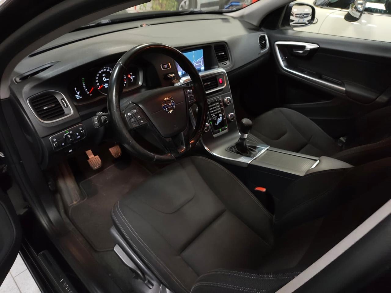 Volvo V60 D2 1.6 DIESEL NEOPATENTATI