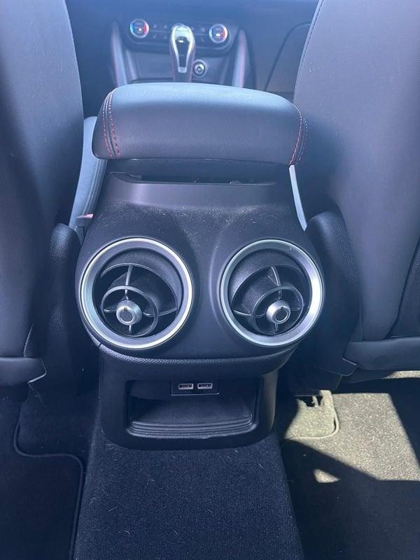 Alfa Romeo Stelvio 2.0 Turbo 280 CV AT8 Q4 Ti