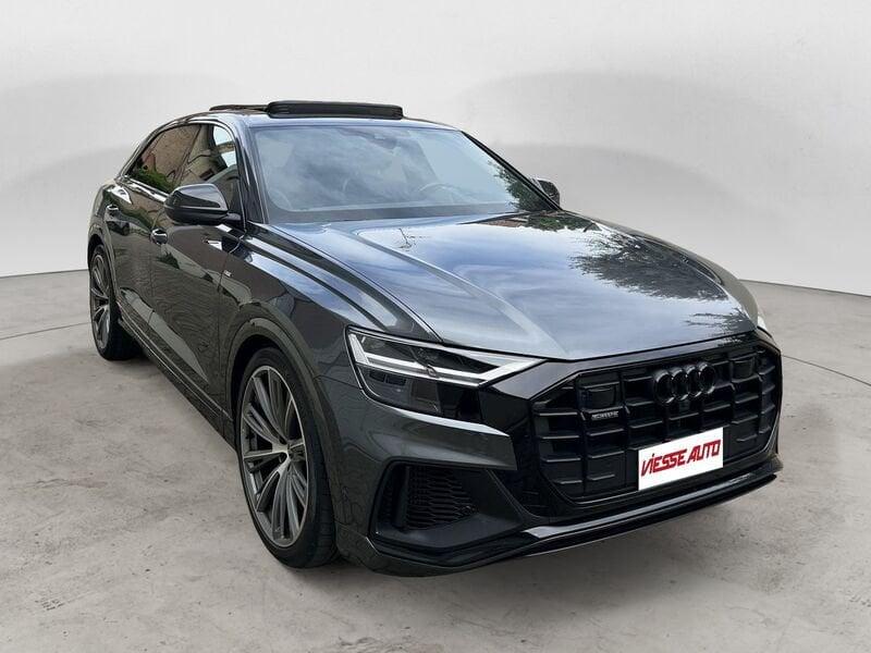 Audi Q8 55 TFSI quattro tiptronic Sport