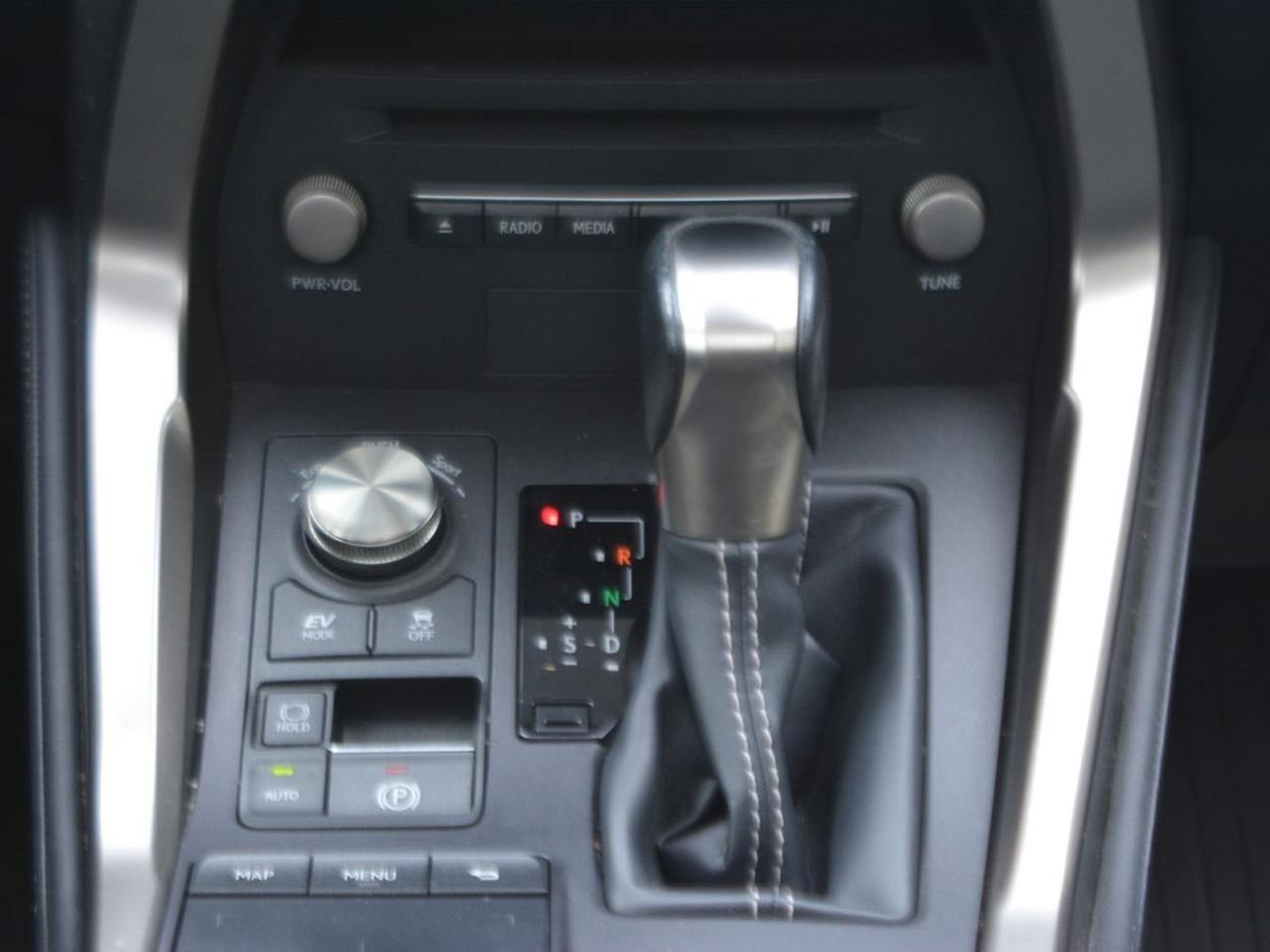 Lexus NX 300 2.5 hybrid luxury 4wd cvt